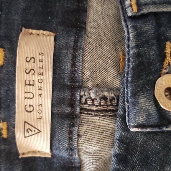 GUESS TAILERED HIGH RISE JEAN - Picture 7 of 9